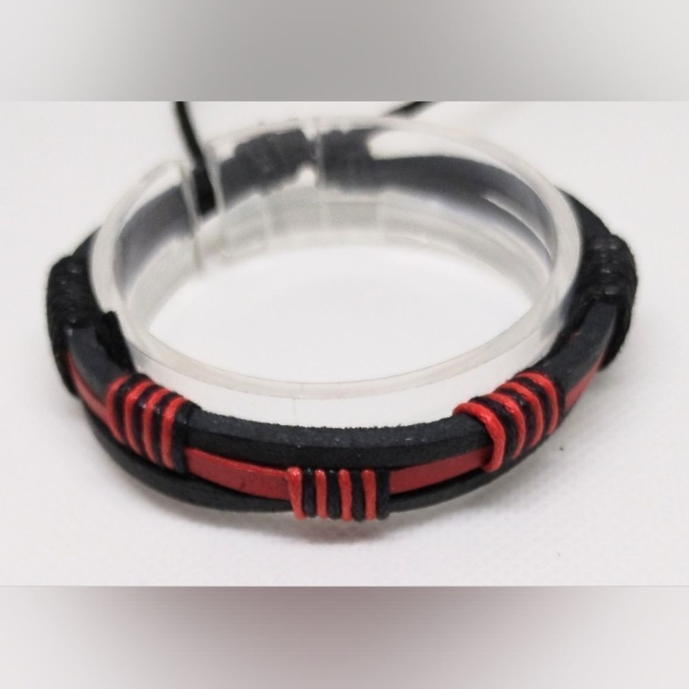 Men's bracelet leather layered black new e84‎
